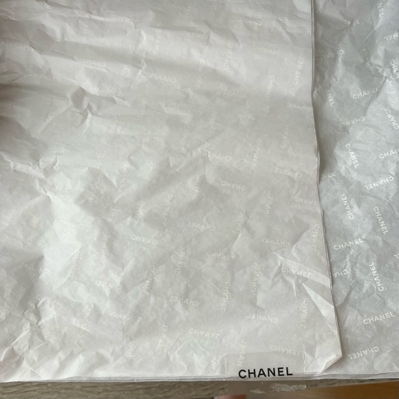 Authentic Chanel Large Magnetic Box Gift Set - Picture 12 of 15